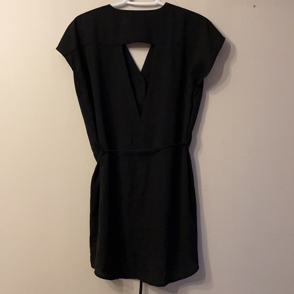 Women’s sleeveless tunic top - Picture 3 of 3